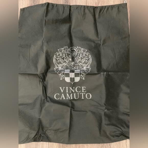 Vince Camuto Shoulder Bag in Black Leather with Gold Hardware - Picture 6 of 8